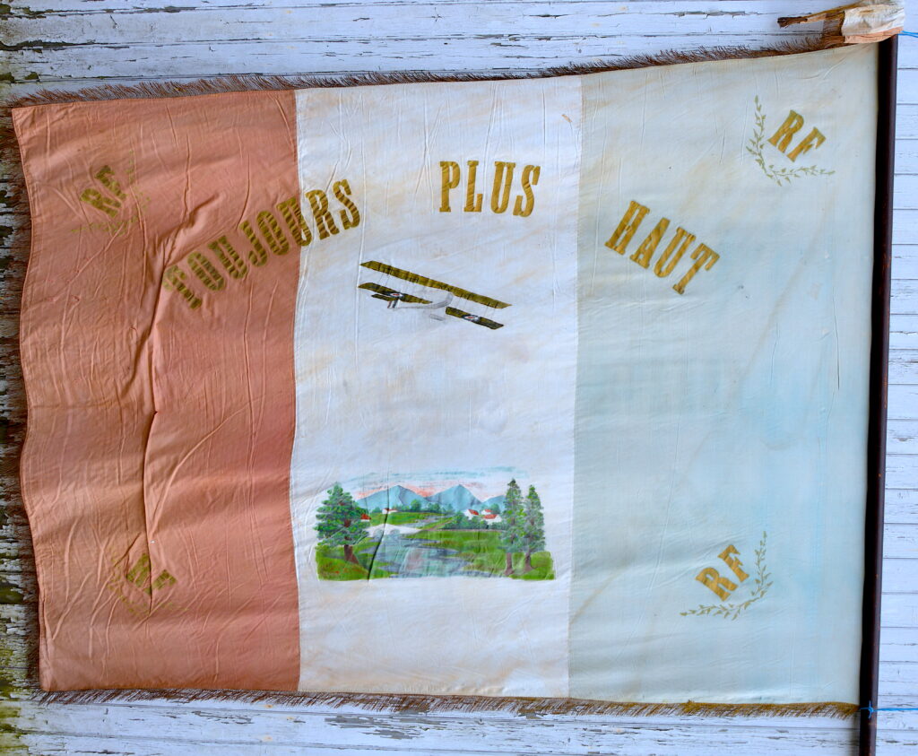 Drapeau-conscrits-Barlieu-1923.